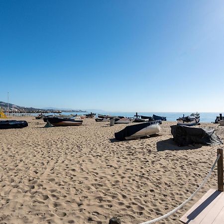 Malagasuite Fuengirola Beach & Sun Exterior photo